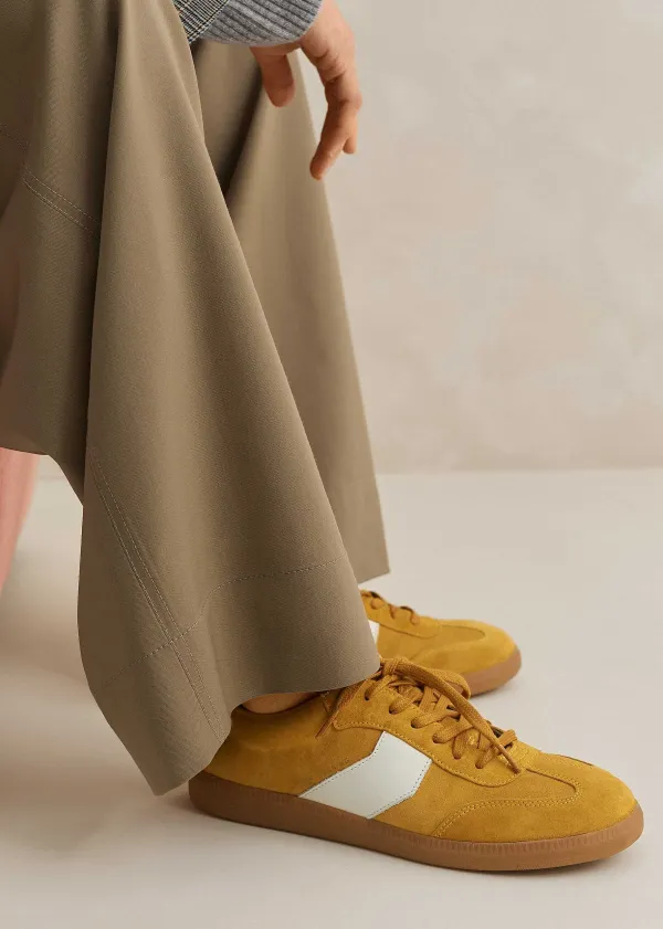 Best ME+EM Retro Trainer Mustard