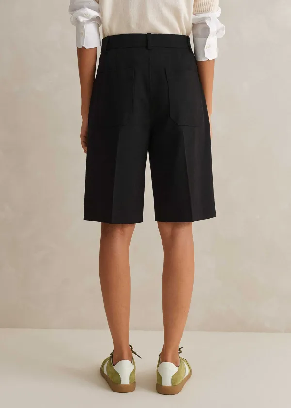 New ME+EM Textured Tailoring Longline Short Black